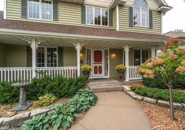 Photo 4 of Sale Pending at 14042 Forest Ln, Saint Paul, MN 55124 | MLS# 7148236 | Listing updated on 2026-10-05