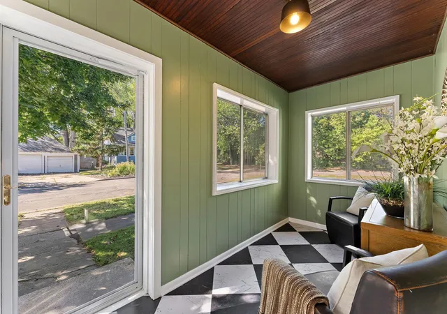 Photo 3 of Single family home for sale at 346 Vance St, Saint Paul, MN 55102 | MLS# 7148238 | Listing updated on 2026-10-01