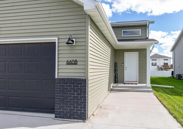 Photo 2 of Single family home for sale at 6608 27th Street S, Fargo, ND 58104 | MLS# 7148240 | Listing updated on 2026-10-02