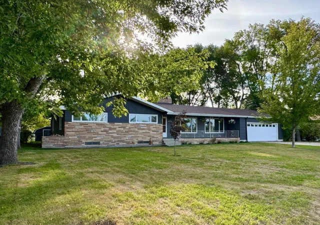 Photo 1 of Single family home for sale at 4826 University Dr S, Fargo, ND 58104 | MLS# 7148241 | Listing updated on 2026-10-02