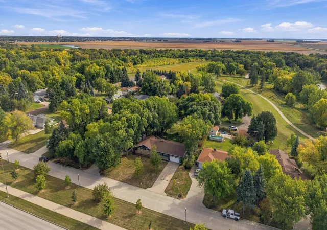 Photo 3 of Single family home for sale at 4826 University Dr S, Fargo, ND 58104 | MLS# 7148241 | Listing updated on 2026-10-02