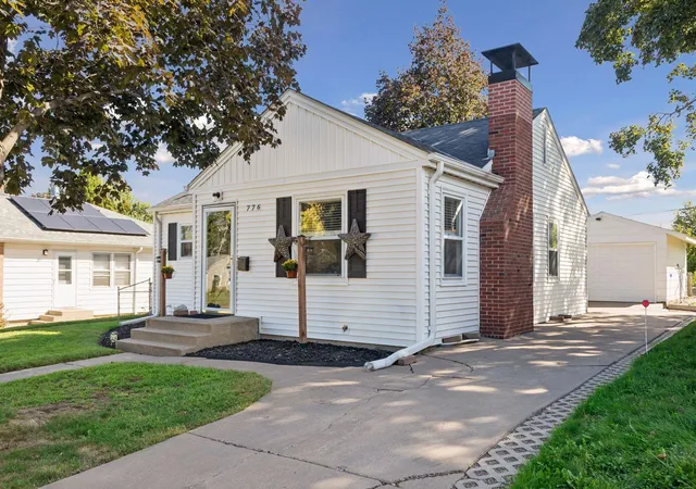 Photo 1 of Single family home for sale at 776 Parkview Ave, Saint Paul, MN 55117 | MLS# 7148242 | Listing updated on 2026-10-07