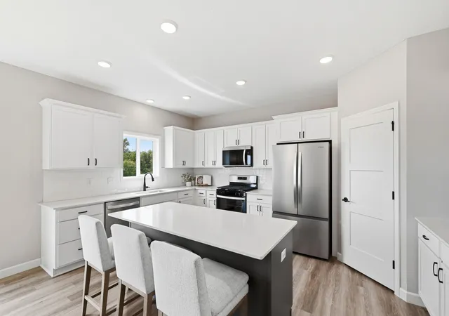 Photo 2 of Single family home for sale at 843 Walnut Grv Ln, Hanover, MN 55341 | MLS# 7148247 | Listing updated on 2026-10-07