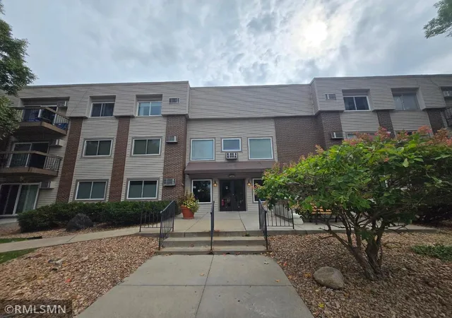 Photo 1 of Condo for sale at 2800 Hillsboro Ave N #315, Minneapolis, MN 55427 | MLS# 7148248 | Listing updated on 2026-09-23