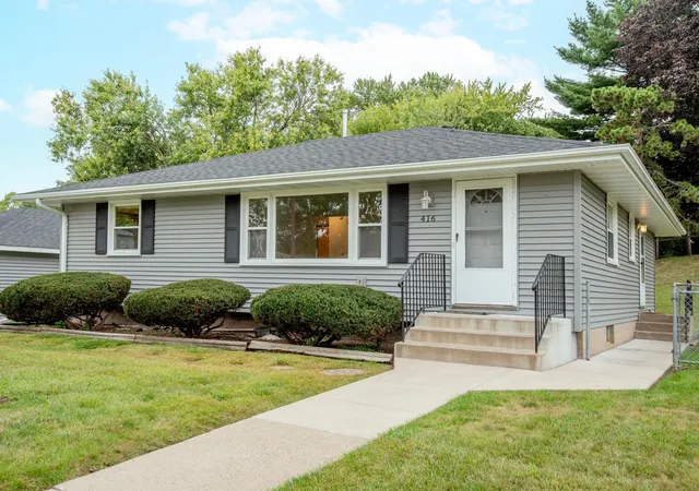 Photo 1 of Single family home for sale at 416 21st Avenue S, South Saint Paul, MN 55075 | MLS# 7148259 | Listing updated on 2026-10-29