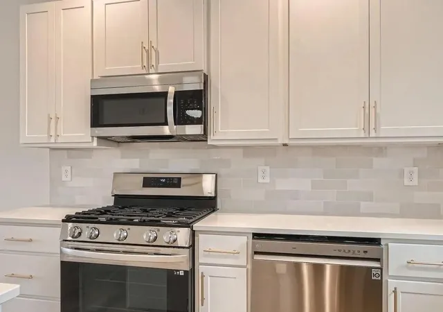 Photo 4 of Single family home for sale at 1995 11th Avenue E #1, Saint Paul, MN 55109 | MLS# 7148279 | Listing updated on 2026-10-01