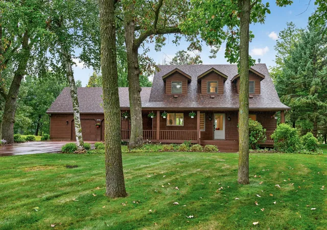 Photo 2 of Sale Pending at 14213 263rd Street, Lindstrom, MN 55045 | MLS# 7148297 | Listing updated on 2026-09-30