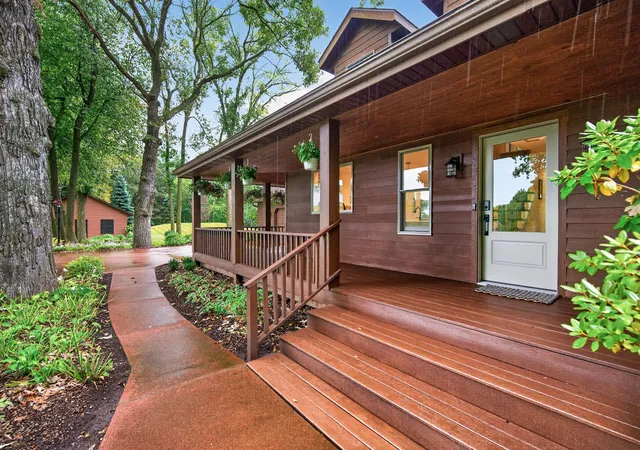 Photo 4 of Sale Pending at 14213 263rd Street, Lindstrom, MN 55045 | MLS# 7148297 | Listing updated on 2026-09-30