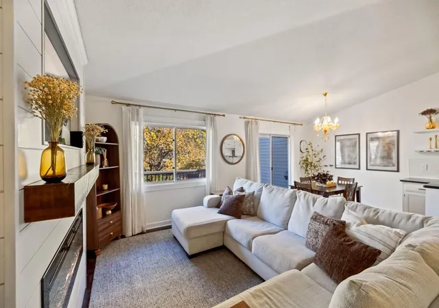 Photo 1 of Single family home for sale at 6630 Falstaff Rd, Saint Paul, MN 55125 | MLS# 7148302 | Listing updated on 2026-10-31