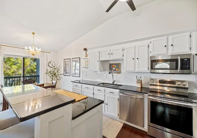 Photo 3 of Single family home for sale at 6630 Falstaff Rd, Saint Paul, MN 55125 | MLS# 7148302 | Listing updated on 2026-10-31