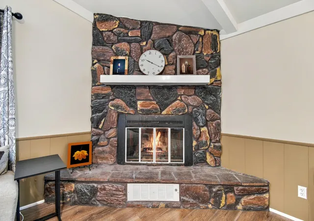 Photo 3 of Single family home for sale at 122 Brent Dr, Albert Lea, MN 56007 | MLS# 7148306 | Listing updated on 2026-10-08