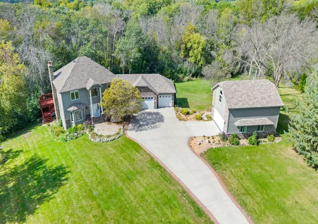 Photo 2 of Single family home for sale at 22530 Forest Ridge Dr, Lakeville, MN 55044 | MLS# 7148307 | Listing updated on 2026-10-07