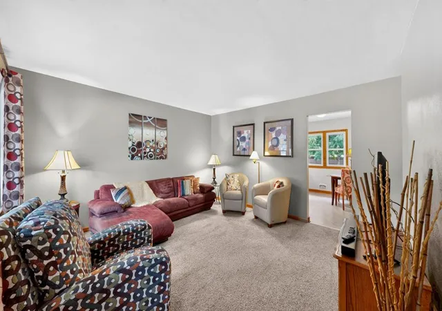 Photo 3 of Single family home for sale at 1438 2nd Avenue SW, Rochester, MN 55902 | MLS# 7148328 | Listing updated on 2026-09-23