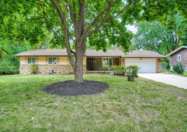 Photo 3 of Sale Pending at 6525 Sherwood Ave, Minneapolis, MN 55435 | MLS# 7148333 | Listing updated on 2026-10-07