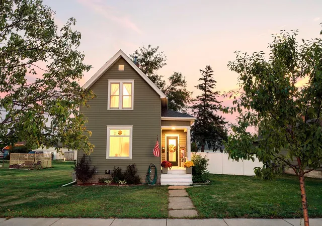 Photo 1 of Sale Pending at 506 N 7th Street, Lake City, MN 55041 | MLS# 7148339 | Listing updated on 2026-10-05