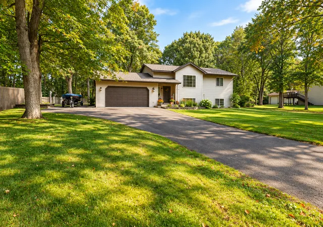 Photo 1 of Single family home for sale at 7172 Laredo Rd, Baxter, MN 56425 | MLS# 7148359 | Listing updated on 2026-09-23