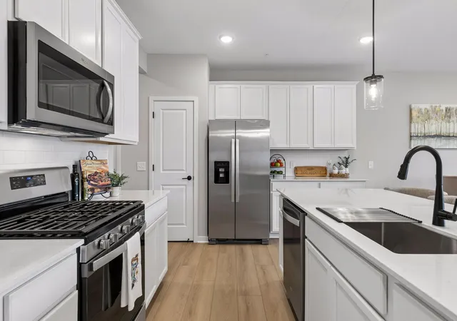 Photo 4 of Single family home for sale at 9516 4th Street N, Lake Elmo, MN 55042 | MLS# 7148362 | Listing updated on 2026-10-09