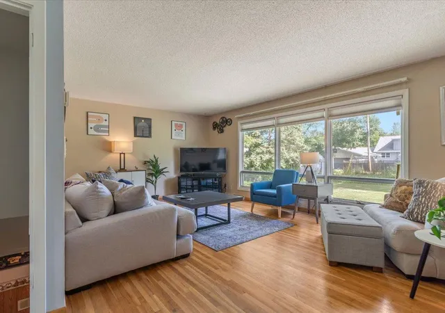 Photo 3 of Single family home for sale at 1218 9th Avenue Ne, Brainerd, MN 56401 | MLS# 7148376 | Listing updated on 2026-10-23