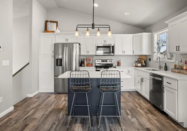 Photo 4 of Single family home for sale at 1020 Highland Ln W, West Fargo, ND 58078 | MLS# 7148379 | Listing updated on 2026-09-28