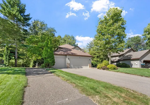 Photo 2 of Single family home for sale at 6390 Fawn Ln, Circle Pines, MN 55014 | MLS# 7148381 | Listing updated on 2026-10-02
