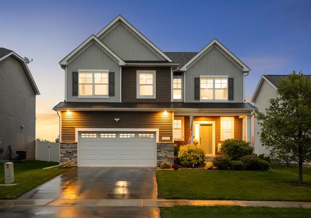 Photo 1 of Single family home for sale at 18172 Glanshaw Ave, Lakeville, MN 55044 | MLS# 7148385 | Listing updated on 2026-10-06