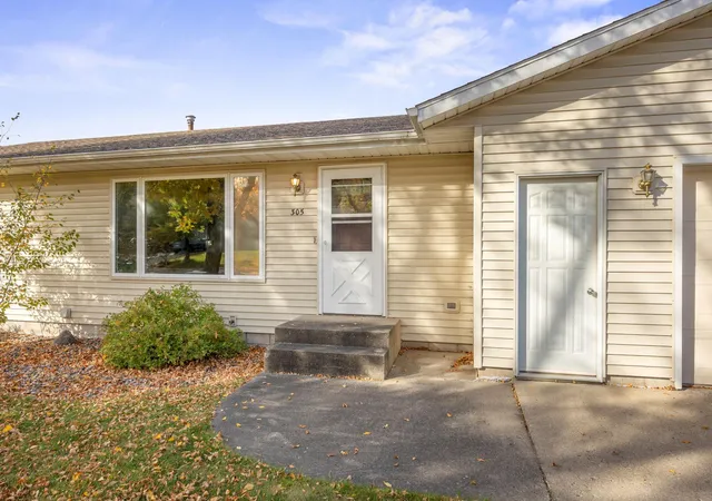 Photo 3 of Single family home for sale at 305 Wacker Dr, Glencoe, MN 55336 | MLS# 7148389 | Listing updated on 2026-10-23