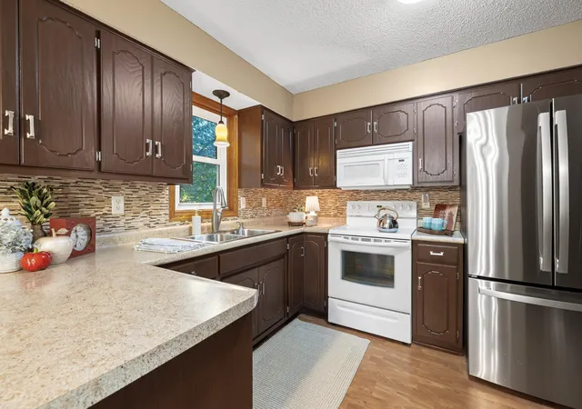 Photo 2 of Single family home for sale at 517 8th Avenue N, Sauk Rapids, MN 56379 | MLS# 7148393 | Listing updated on 2026-10-07