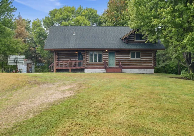 Photo 1 of Single family home for sale at 21307 County Rd 10, Sleepy Eye, MN 56085 | MLS# 7148411 | Listing updated on 2026-10-20