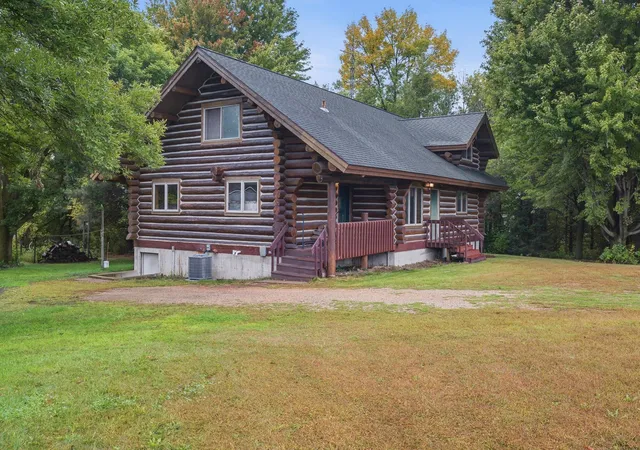 Photo 3 of Single family home for sale at 21307 County Rd 10, Sleepy Eye, MN 56085 | MLS# 7148411 | Listing updated on 2026-10-20