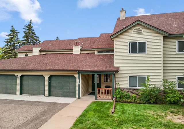 Listing Photo 3 - Condo for sale in building located at 450 Etna St, Saint Paul, MN 55106 - Unit #201
