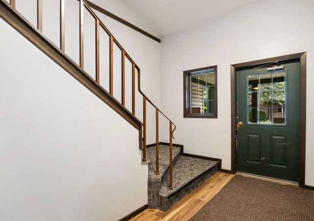 Listing Photo 4 - Condo for sale in building located at 450 Etna St, Saint Paul, MN 55106 - Unit #201