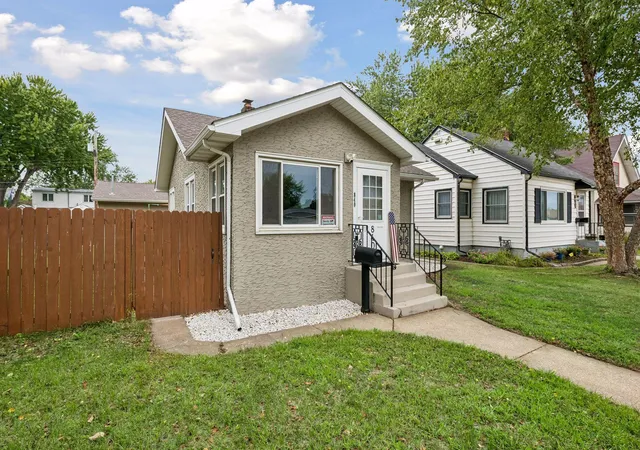 Photo 2 of Single family home for sale at 840 5th Avenue S, South Saint Paul, MN 55075 | MLS# 7148430 | Listing updated on 2026-09-22