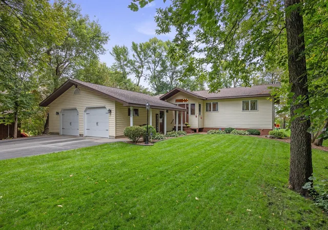 Photo 3 of Single family home for sale at 61856 193rd Street, Litchfield, MN 55355 | MLS# 7148450 | Listing updated on 2026-10-15