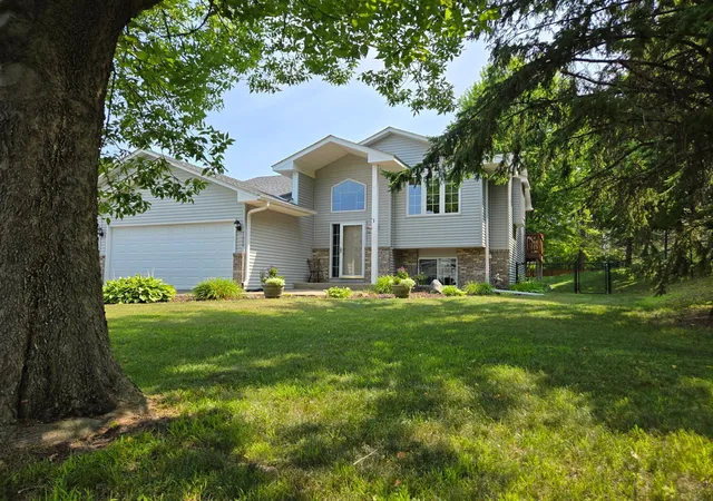 Photo 2 of Single family home for sale at 7600 Palomino Ln, Circle Pines, MN 55014 | MLS# 7148481 | Listing updated on 2026-10-05