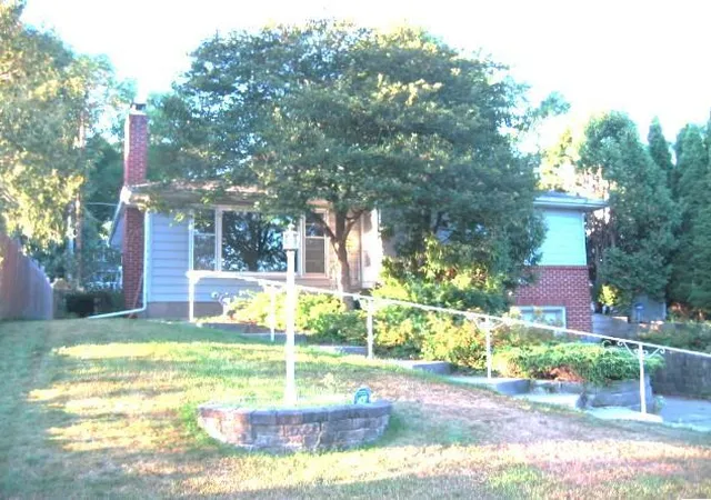 Photo 1 of Single family home for sale at 834 Hoyt Ave W, Saint Paul, MN 55117 | MLS# 7148486 | Listing updated on 2026-09-22