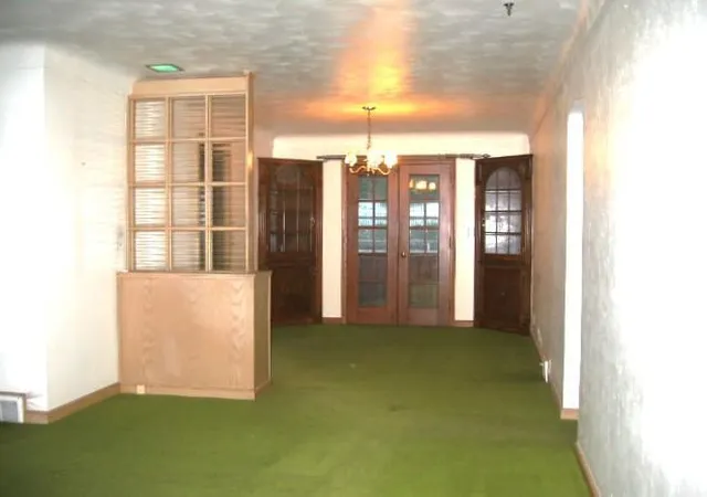 Photo 4 of Single family home for sale at 834 Hoyt Ave W, Saint Paul, MN 55117 | MLS# 7148486 | Listing updated on 2026-09-22