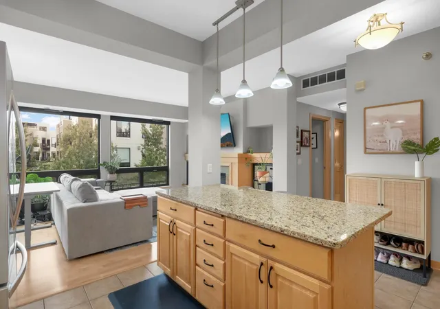 Photo 2 of Condo for sale at 284 Spring St #307, Saint Paul, MN 55102 | MLS# 7148531 | Listing updated on 2026-09-30