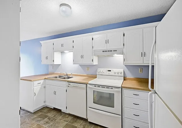 Photo 4 of Single family home for sale at 1305 12th Avenue N, Saint Cloud, MN 56303 | MLS# 7148543 | Listing updated on 2026-10-05