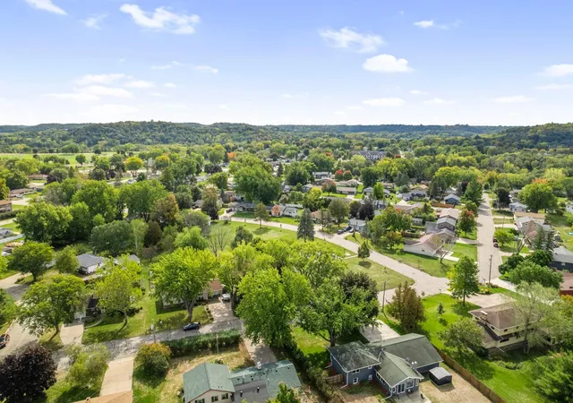 Photo 2 of Single family home for sale at 319 Cannon View Dr, Red Wing, MN 55066 | MLS# 7148548 | Listing updated on 2026-10-06