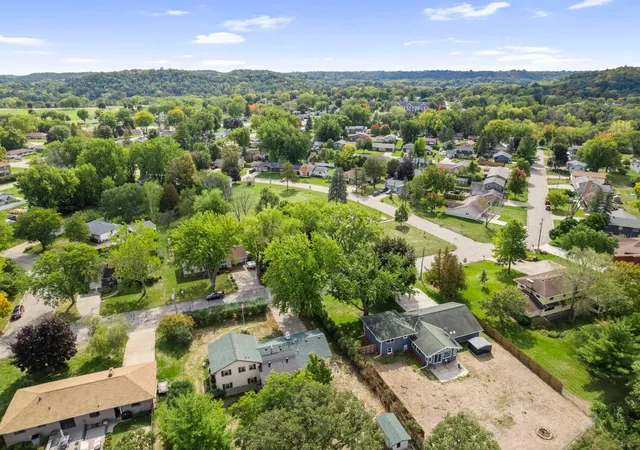 Photo 3 of Single family home for sale at 319 Cannon View Dr, Red Wing, MN 55066 | MLS# 7148548 | Listing updated on 2026-10-06