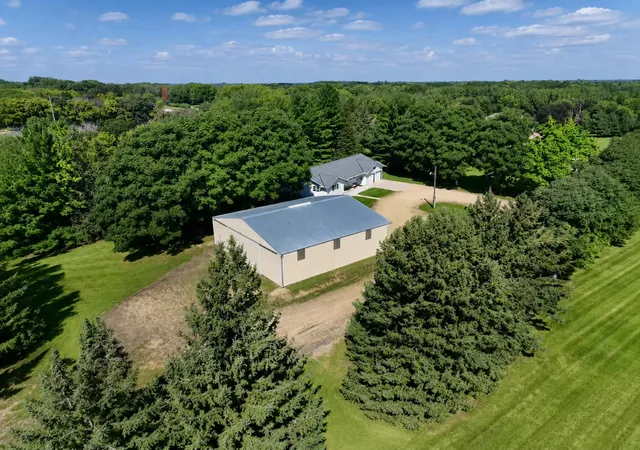 Photo 2 of Single family home for sale at 58691 185th Street, Mankato, MN 56001 | MLS# 7148552 | Listing updated on 2026-09-22