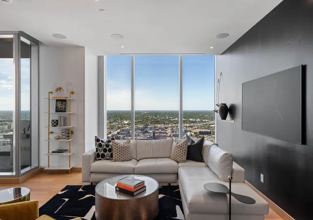 Photo 2 of Condo for sale at 255 Hennepin Ave #3204, Minneapolis, MN 55401 | MLS# 7148553 | Listing updated on 2026-09-24