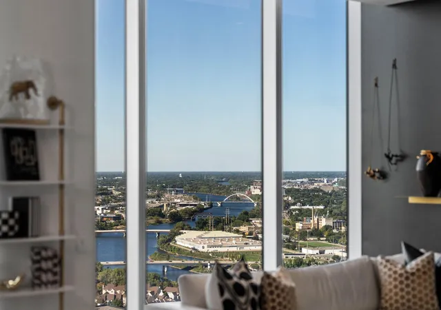 Photo 4 of Condo for sale at 255 Hennepin Ave #3204, Minneapolis, MN 55401 | MLS# 7148553 | Listing updated on 2026-09-24