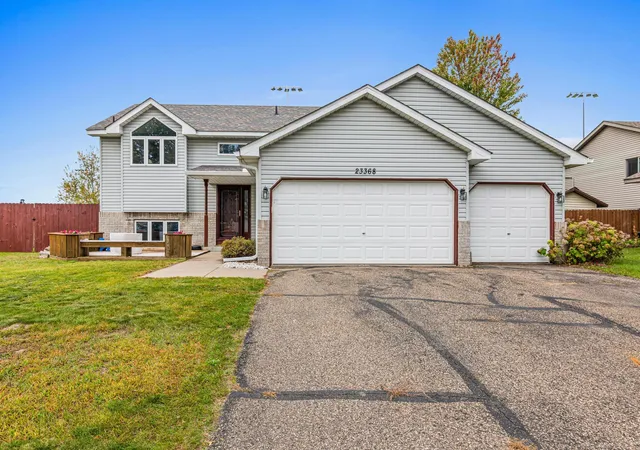 Photo 1 of Single family home for sale at 23368 Jonquil St Nw, Saint Francis, MN 55070 | MLS# 7148558 | Listing updated on 2026-10-02