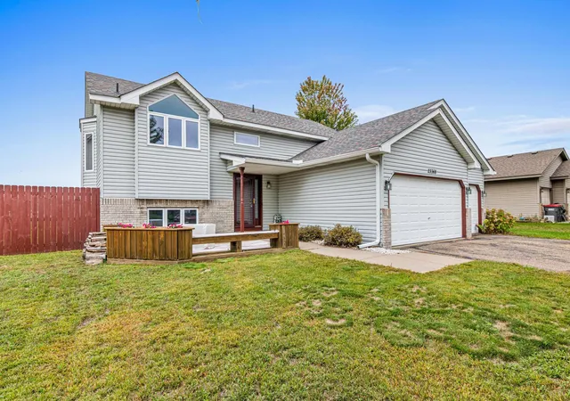 Photo 2 of Single family home for sale at 23368 Jonquil St Nw, Saint Francis, MN 55070 | MLS# 7148558 | Listing updated on 2026-10-02