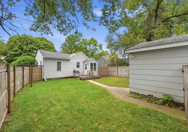 Photo 3 of Single family home for sale at 511 14th Street SW, Willmar, MN 56201 | MLS# 7148566 | Listing updated on 2026-09-22