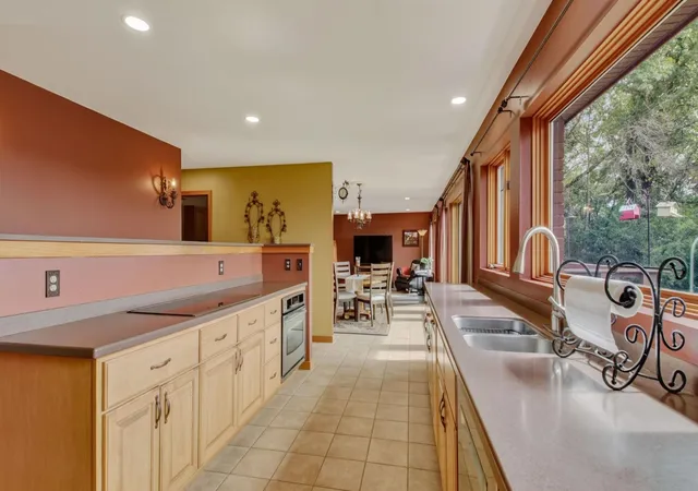 Photo 3 of Mansion for sale at 455 E Woodridge Dr, Eau Claire, WI 54701 | MLS# 7148569 | Listing updated on 2026-10-05