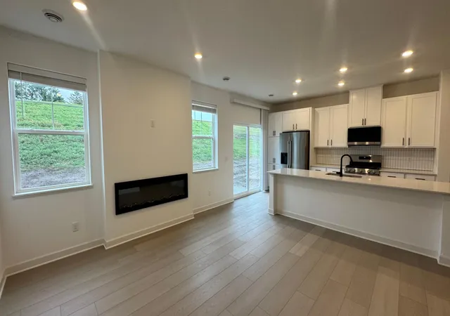 Photo 3 of Single family home for sale at 222 Huntington Dr, Waconia, MN 55387 | MLS# 7148575 | Listing updated on 2026-09-30