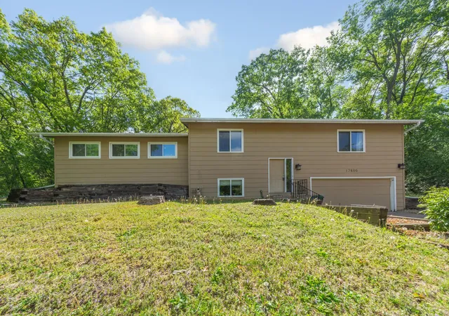 Photo 1 of Single family home for sale at 17800 Jamaica Cir, Lakeville, MN 55044 | MLS# 7148592 | Listing updated on 2026-09-23