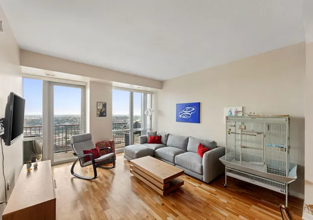Listing Photo 5 - Condo for sale in building located at 929 Portland Ave, Minneapolis, MN 55404 - Unit #2308